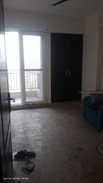 3 BHK Apartment For Rent in Exotica Dreamville, Sector 16c Greater Noida
