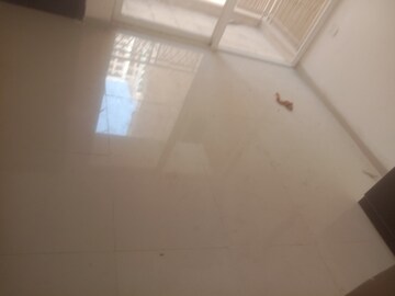 Room in 3 BHK Apartment at Mahagun Mywoods, Sector 16c Greater Noida – for Rent