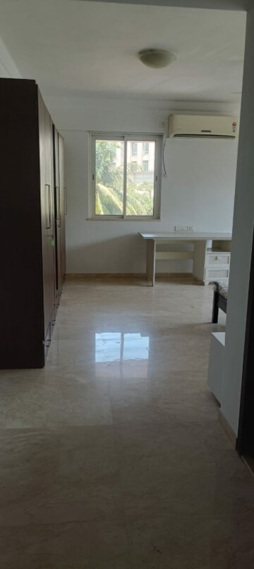 Bedroom in 5 BHK Apartment at Hiranandani Gardens Evita, Powai – for Rent