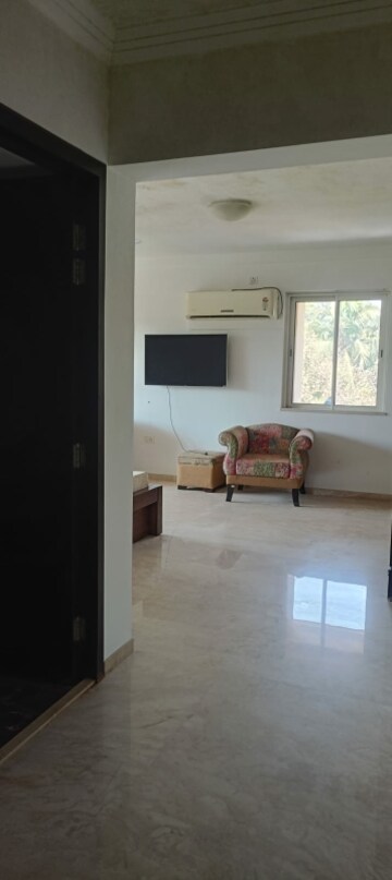 Bedroom in 5 BHK Apartment at Hiranandani Gardens Evita, Powai – for Rent