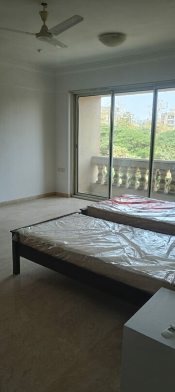 Bedroom in 5 BHK Apartment at Hiranandani Gardens Evita, Powai – for Rent