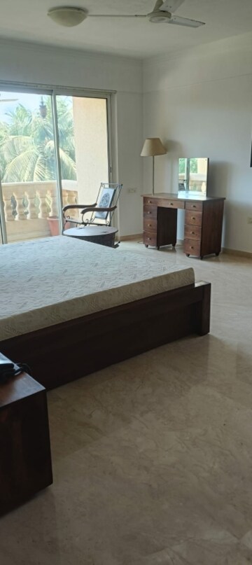 Bedroom in 5 BHK Apartment at Hiranandani Gardens Evita, Powai – for Rent
