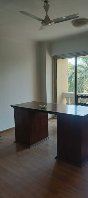 Room in 5 BHK Apartment at Hiranandani Gardens Evita, Powai – for Sale