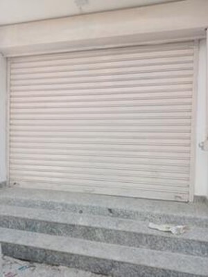  Shop For Sale in Laxmi Nagar