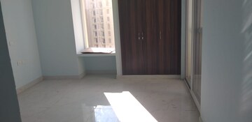 Bedroom in 4 BHK Apartment at Hazratganj – for Rent