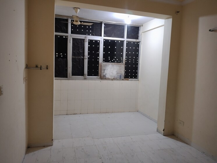 Room, sector 46 2 Bedroom 950 Sq.Ft. Apartment In Sector 46 Faridabad 8532077