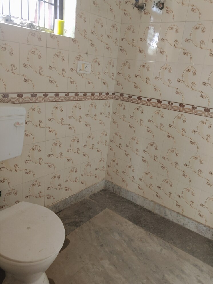 Bathroom, sector 46 2 Bedroom 108 Sq.Yd. Independent House In Sector 46 Faridabad 8532082