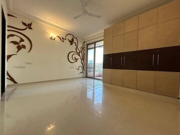 Living Room in 3 BHK Apartment at Emaar MGF Emerald Hills, Sector 65 – for Rent