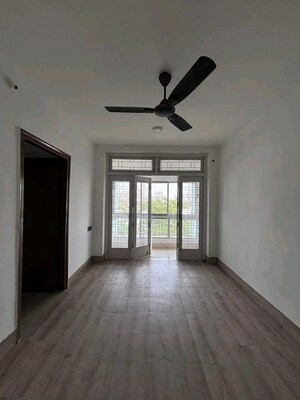 Room in 1 BHK Apartment at Mukti Vaibhav CHS, Nalasopara West – for Sale