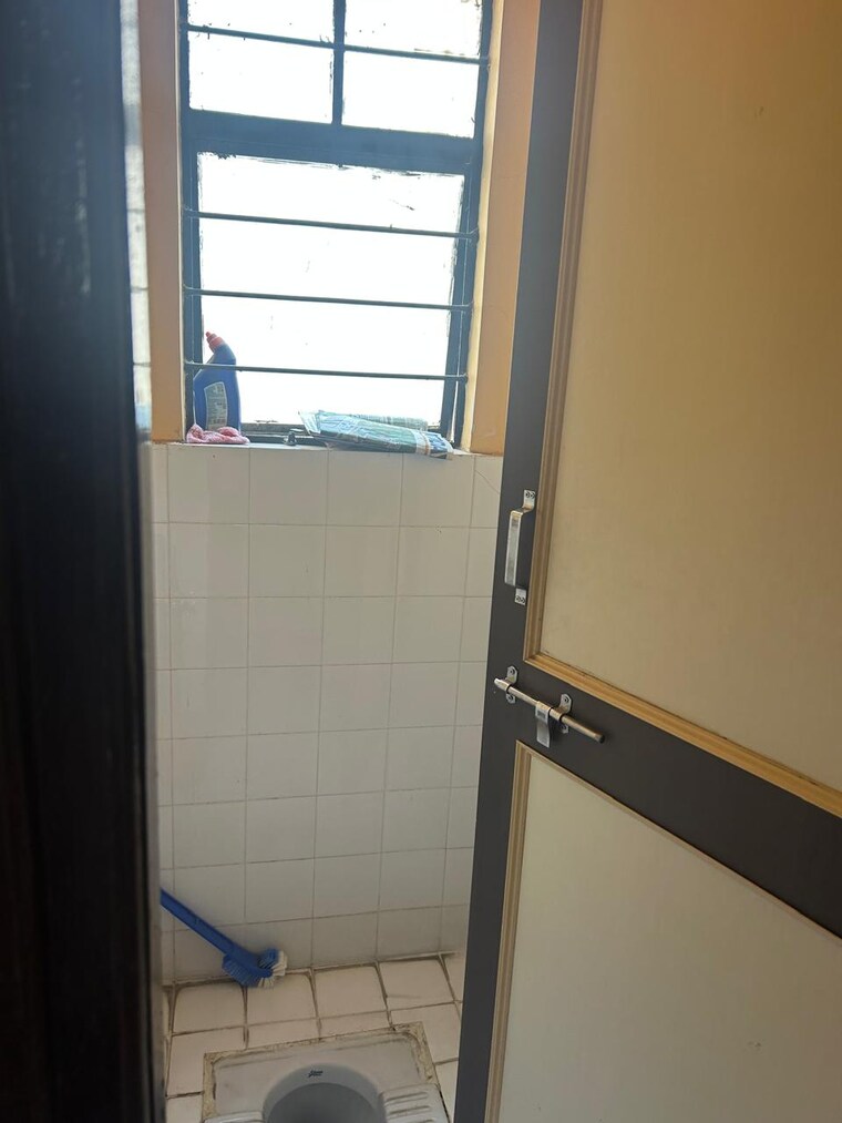 Attached Bathroom, surana-poonam-garden 1 Bedroom 527 Sq.Ft. Apartment In Bibwewadi Pune 8532284