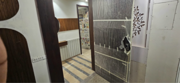 Room in 3 BHK Builder Floor at Boutique Residential Apartments C-1 9, Hauz Khas Enclave – for Rent