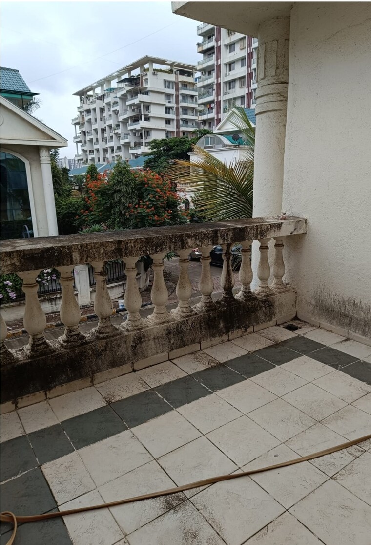 Balcony, dorabjee-paradise-building-a-b-condominium 3 Bedroom 2400 Sq.Ft. Villa In Mohammadwadi Pune 8532295