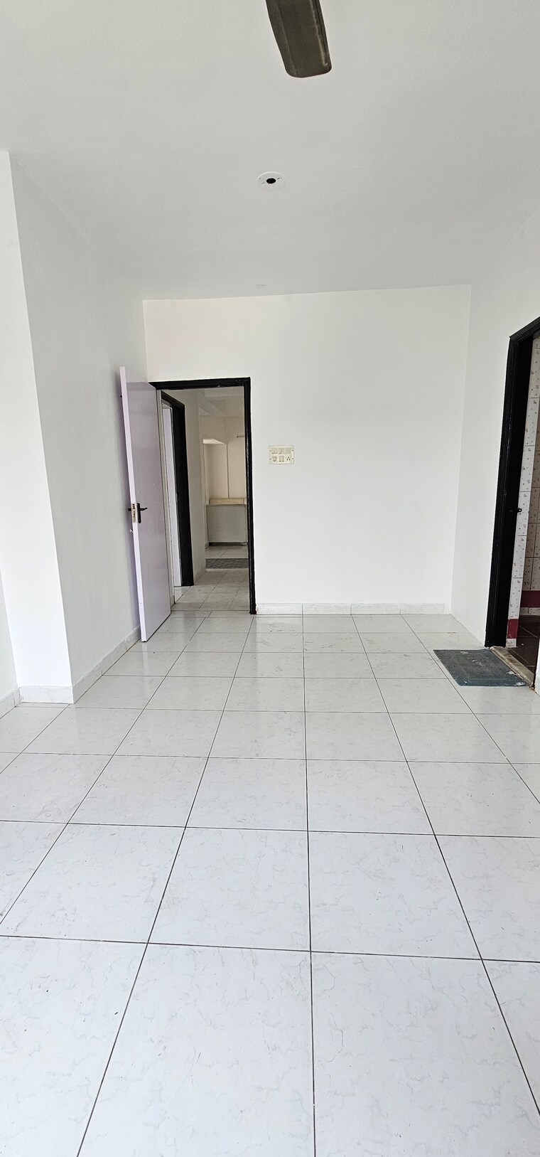 Room, gagan-vihar 2 Bedroom 1000 Sq.Ft. Apartment In Market Yard Pune 8532307