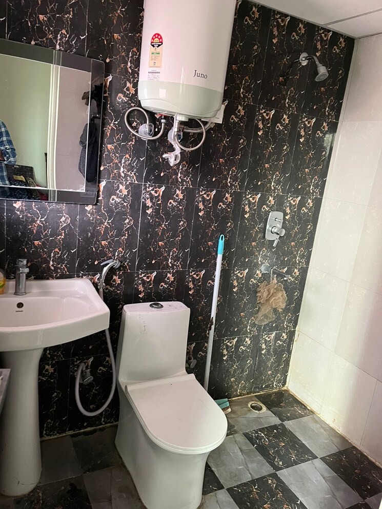 Bathroom, earthcon-casa-grande-ii 3 Bedroom 1880 Sq.Ft. Apartment In Chi V Greater Noida Greater Noida 8532344