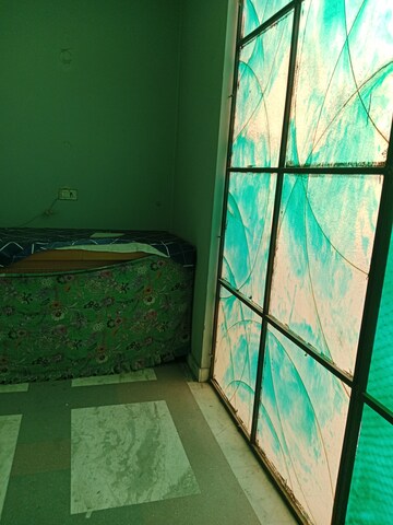 Bedroom in 2 BHK Builder Floor at Sector 18 – for Rent