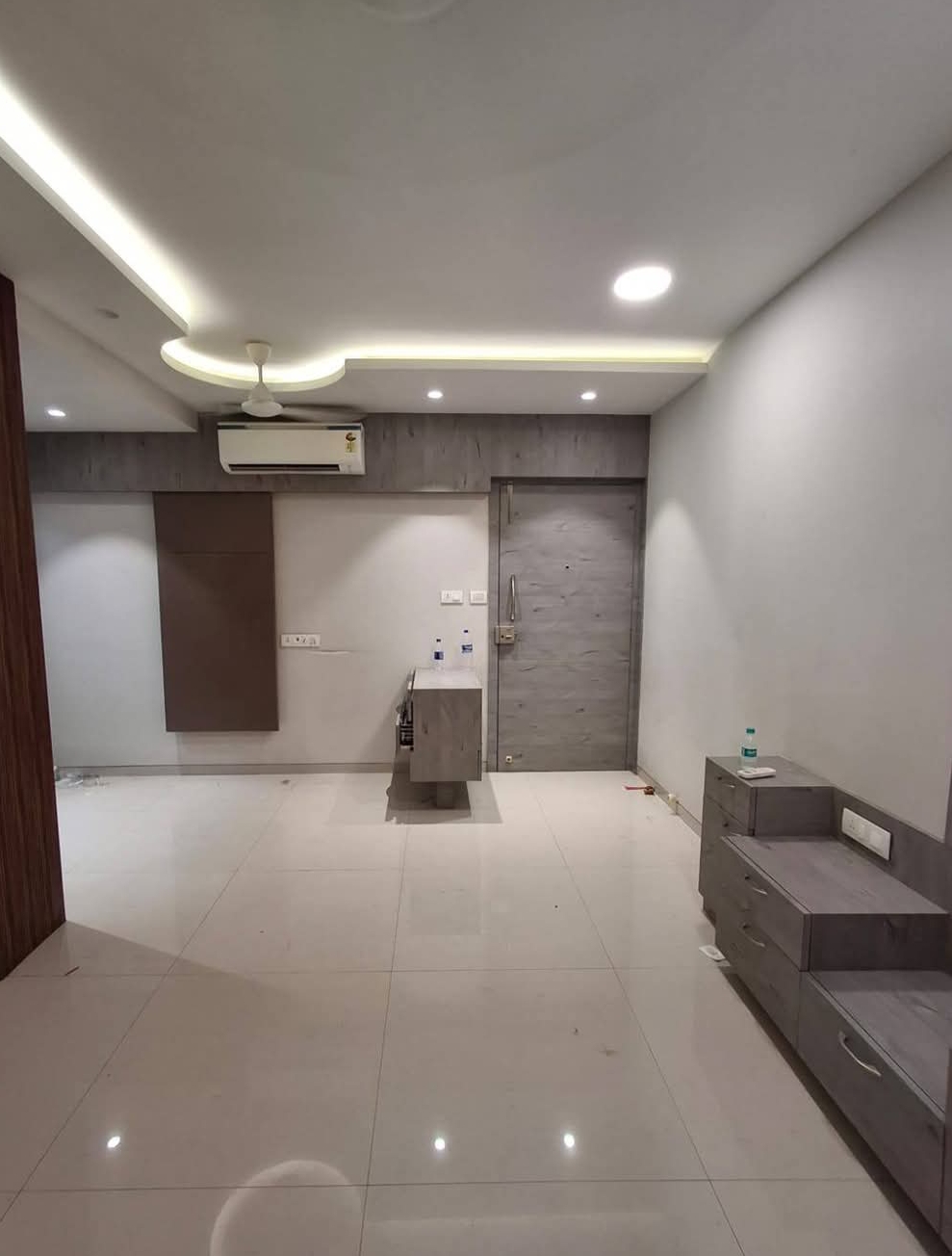 1 BHK 410 Sq.Ft. Apartment in Ankur CHS Kandivali West