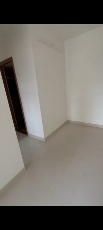 Room in 2 BHK Apartment at SD Siennaa Wing C, Kandivali East – for Rent