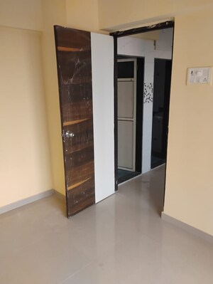 Room in 1 BHK Apartment at Sahara Reliable Shreejee Empire, Nalasopara West – for Sale