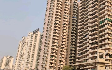 3 BHK Apartment For Sale in Gaur City 2 - 14th Avenue, Sector 16c Greater Noida