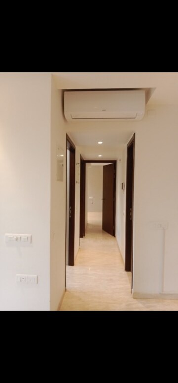 Room in 2 BHK Apartment at Castle Rock, Powai – for Rent