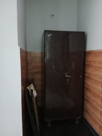 Room in 1.5 BHK Builder Floor at Ansals Sushant City – for Rent