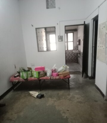 Room in 2 BHK Villa at Aliganj – for Rent