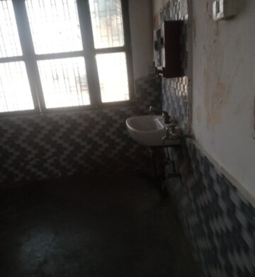 Bathroom in 2 BHK Villa at Aliganj – for Rent
