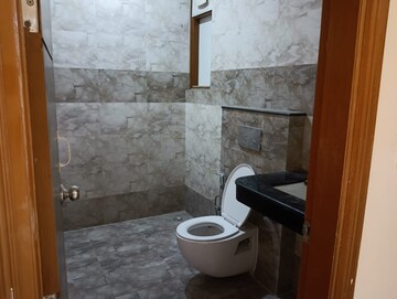 Bathroom in 3 BHK Apartment at Sushant Lok 2, Sector 57 – for Rent