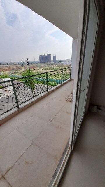 Balcony in 3 BHK Builder Floor at Central Park 3 Flower Valley, Sohna Sector 33 – for Rent