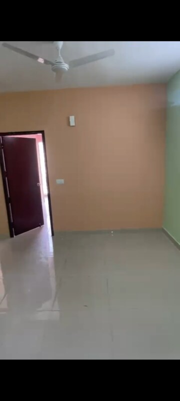 2 BHK Apartment For Rent in Signature Global The Roselia, Sector 95a
