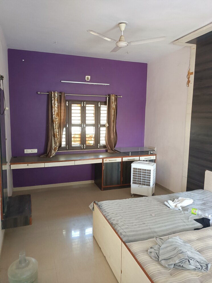 Bedroom, sector 2 4 Bedroom 200 Sq.Yd. Independent House In Sector 2 Gandhinagar 8533358