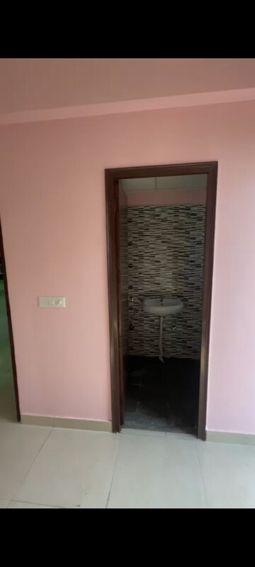 Room in 2 BHK Apartment at Signature Global The Roselia, Sector 95a – for Rent