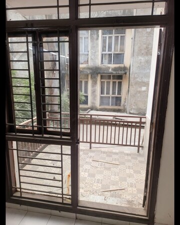 Room in 2 BHK Builder Floor at Ansal Florence Villa, Sector 57 – for Rent