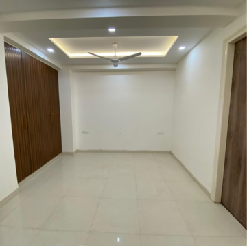 Building Lobby in 3.5 BHK Builder Floor at Sector 23 – for Rent