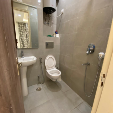 Bathroom in 3.5 BHK Builder Floor at Sector 23 – for Rent