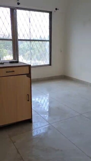 Room in 2 BHK Apartment at Gera Landmark, Kalyani Nagar – for Rent