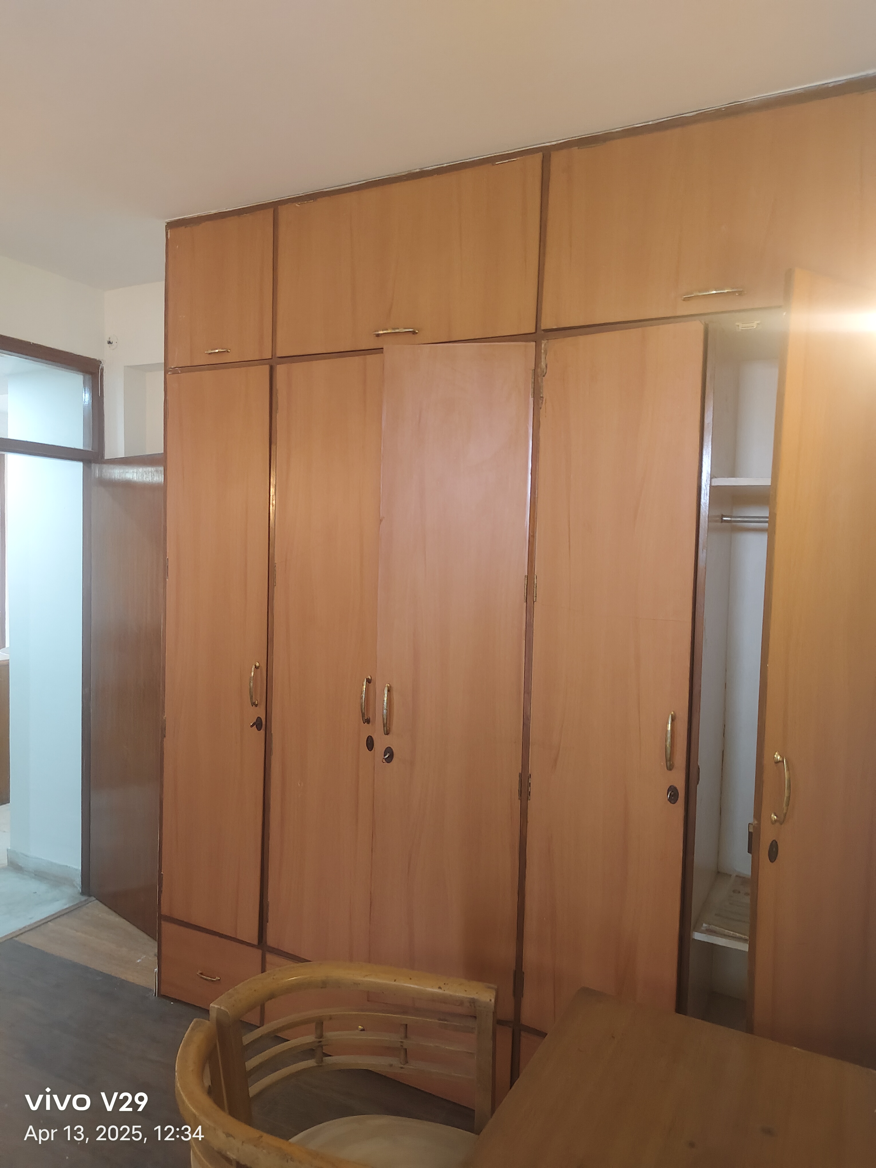 4 BHK + Servant Room Apartment For Rent in DLF Windsor Court