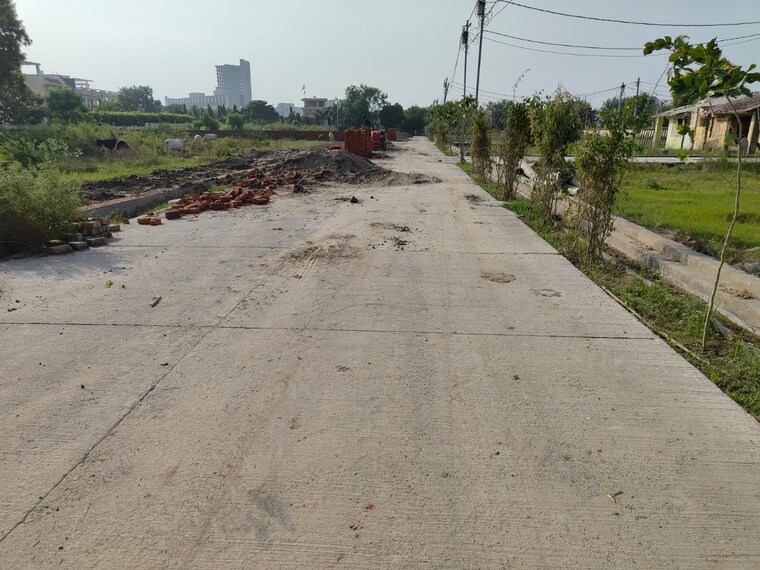 undefined, sector 27 yamuna expressway  210 Sq.Yd. Plot In Sector 27 Yamuna Expressway Greater Noida 8533495