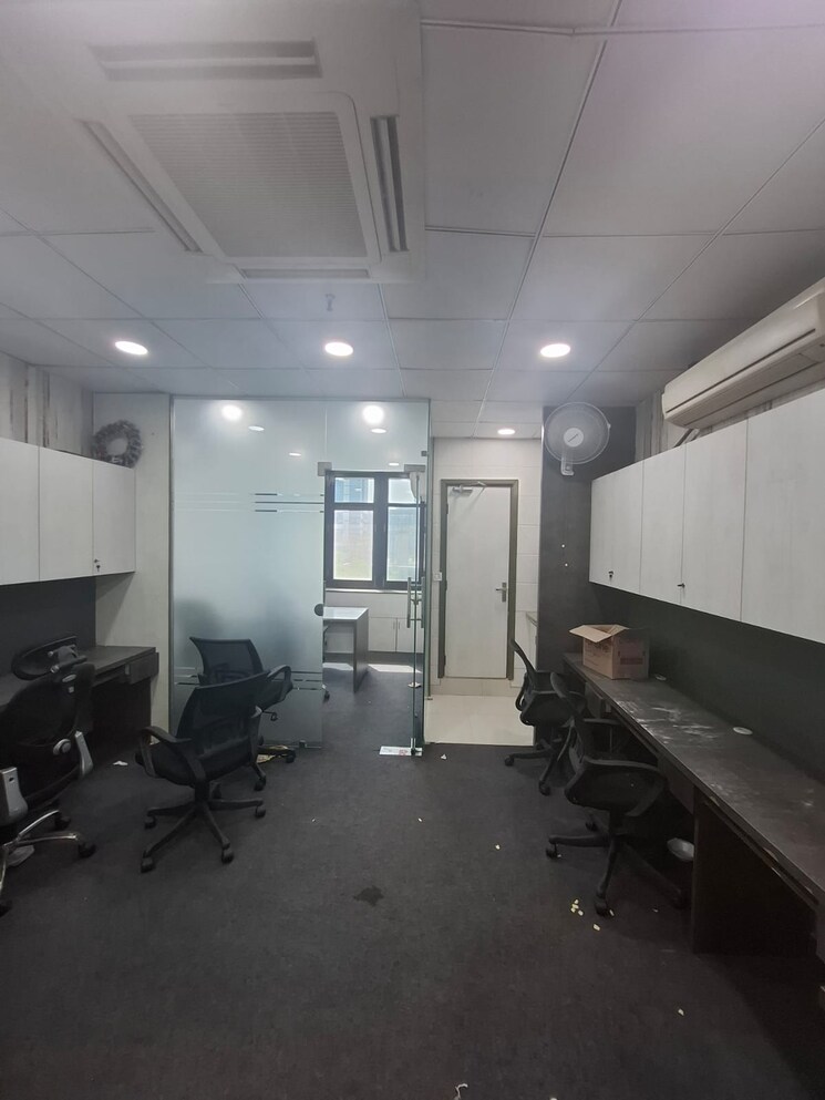 Team Area, bestfield Commercial Office Space 623 Sq.Ft. In Netaji Subhash Place Delhi 8533483