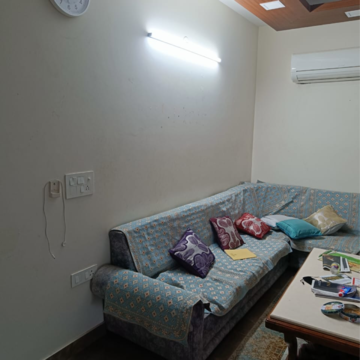 Bedroom in 3.5 BHK Villa at Sector 21 – for Rent