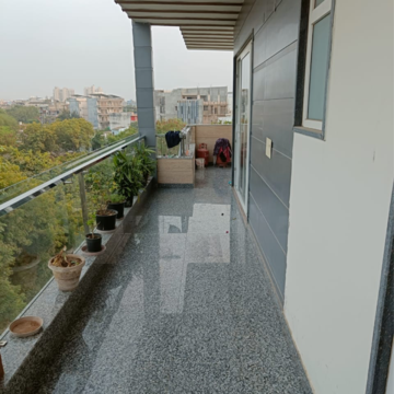 Balcony in 3.5 BHK Villa at Sector 21 – for Rent