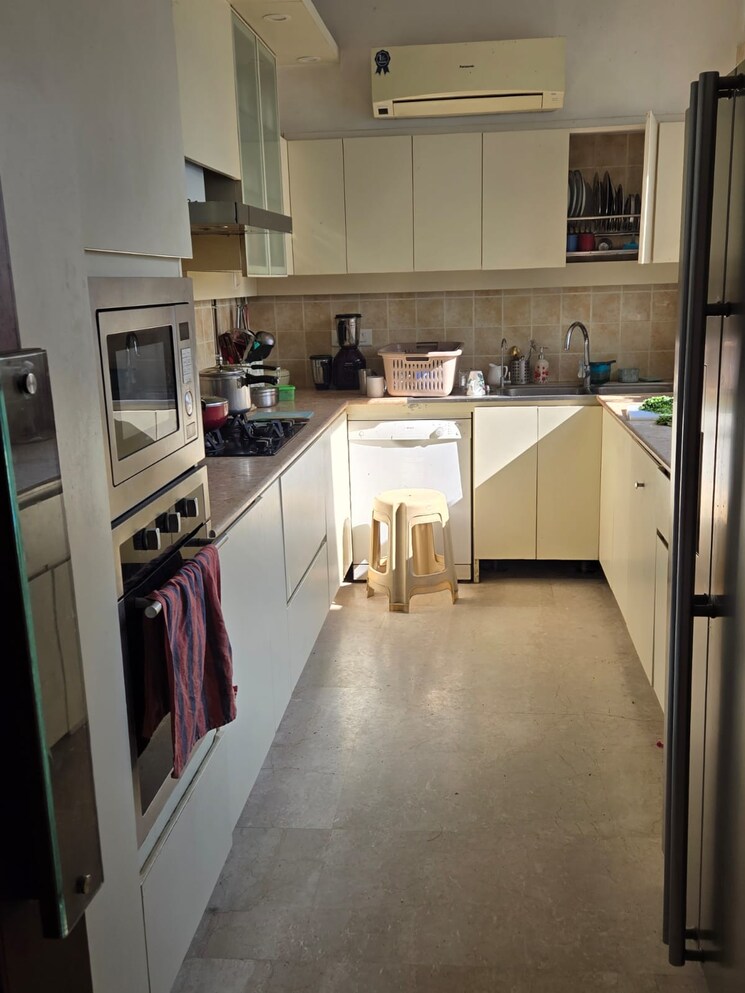 Kitchen, vasant vihar 4 Bedroom 600 Sq.Yd. Builder Floor In Vasant Vihar Delhi 8533485