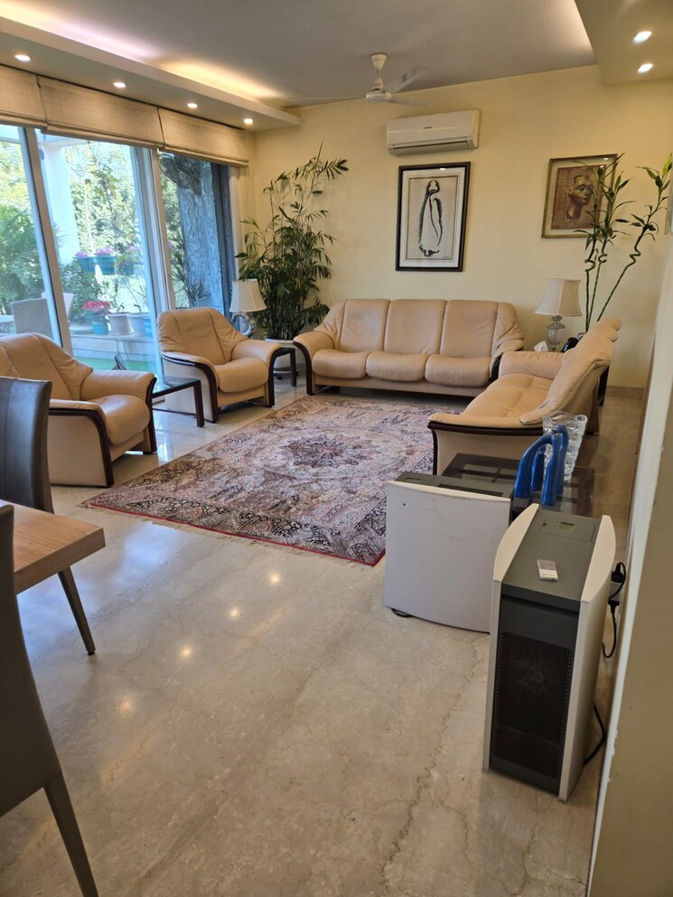 Team Area, vasant vihar 4 Bedroom 600 Sq.Yd. Builder Floor In Vasant Vihar Delhi 8533485