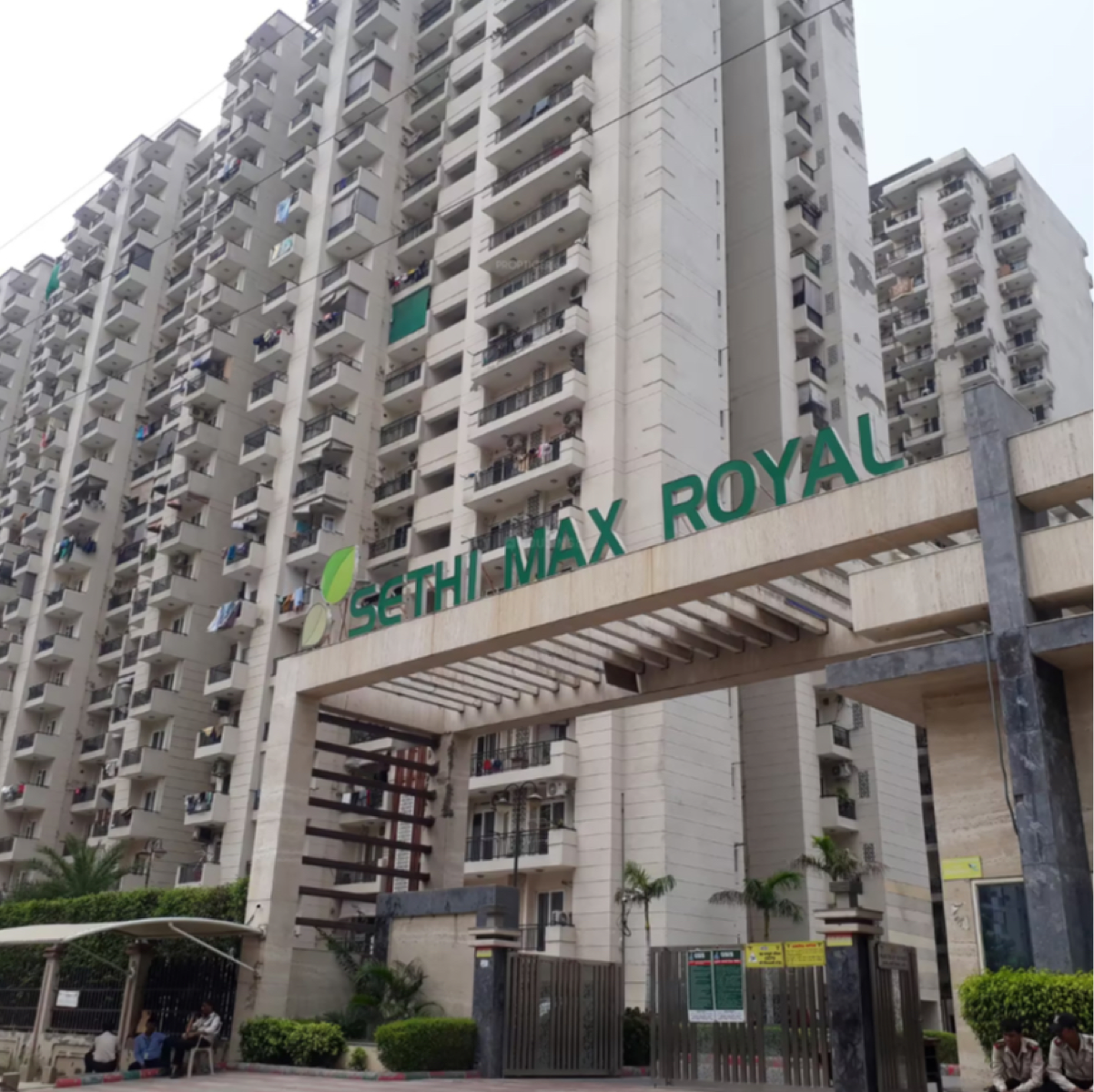 2.5 BHK + Servant Room Apartment For Sale in Sethi Max Royale