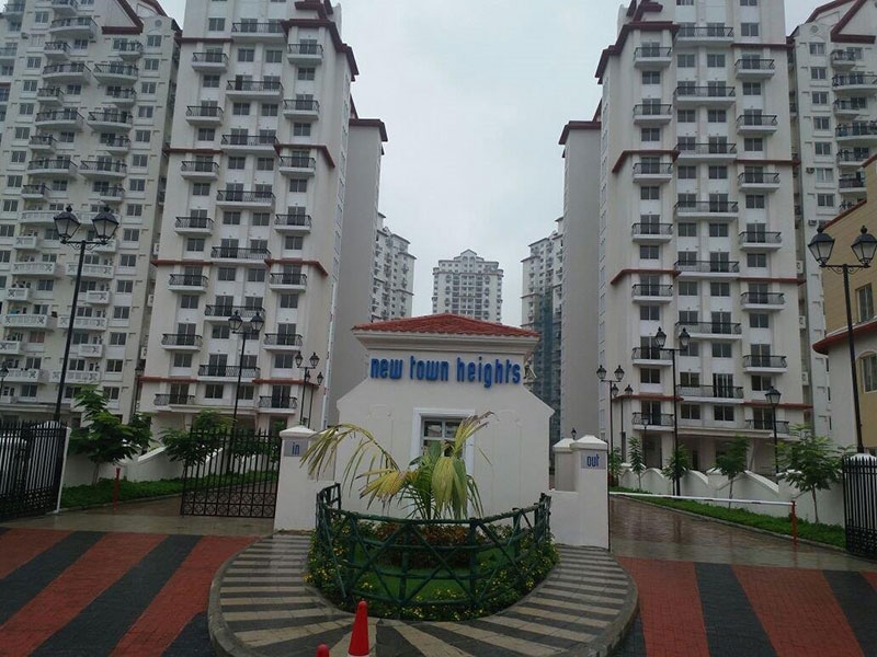 3 BHK + Servant Room 1845 Sq.Ft. Apartment in DLF New Town Heights I