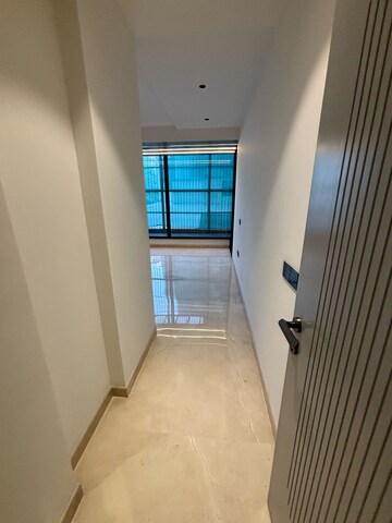 Building Lobby in 5 BHK Builder Floor at Sector 51 – for Rent