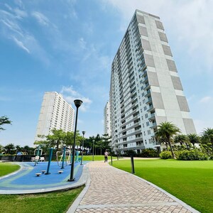 4 BHK Apartment – Exterior View View at Omaxe Lake, Mullanpur - for Sale