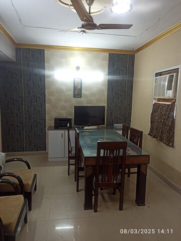 Living Room in 3.5 BHK Apartment at Sector 86 – for Rent