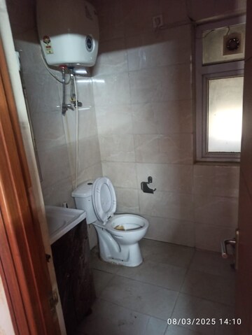 Attached Bathroom in 3.5 BHK Apartment at Sector 86 – for Rent