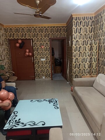 Living Room in 3.5 BHK Apartment at Sector 86 – for Rent